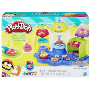 Пластилин Hasbro Hasbro Play-Doh A0318 Игровой набор пластилина "Фабрика пирожных"
