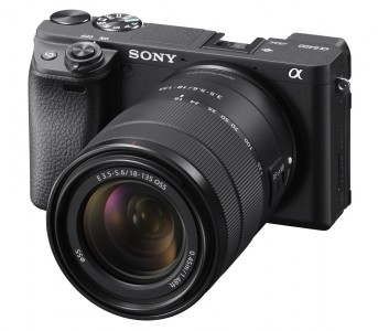 Фотоаппарат со сменной оптикой Sony Alpha a6400 Kit 18-135mm, черный (ILCE6400MB.CEC)