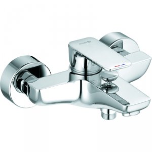 Смеситель для ванны Kludi <p>Смеситель для ванны Kludi Pure&Style 406810575.</p>
<p>Изготовлен в классическом дизайне, что позволяет установит