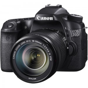 Зеркальный цифровой фотоаппарат Canon EOS 70D (W) EF-S 18-135 IS STM Kit