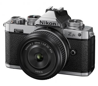 Беззеркальный фотоаппарат Nikon Z fc Lens Kit w/28mm f/2.8 SE (VOA090K001)
