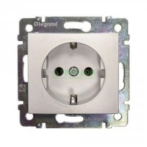 Одноместный механизм розетки Legrand Valena (770120)