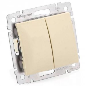 Двухклавишный выключатель Legrand LeGrand 33821 (695605)