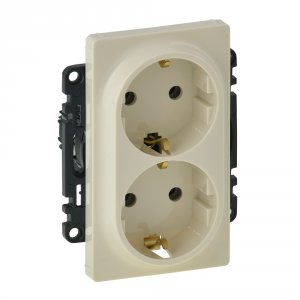 Двухместный механизм розетки Legrand Valena Life (753227)