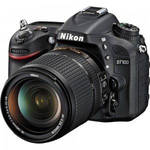 Зеркальный цифровой фотоаппарат Nikon D7100 kit 18-140VR