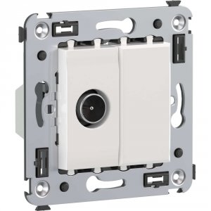 Проходная розетка в стену DKC Avanti (4400513)
