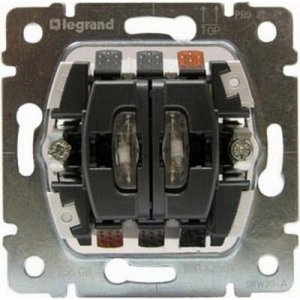 Двухклавишный переключатель Legrand PRO21 (775608)