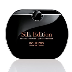 Пудра Bourjois Silk Edition 52 (Цвет 52 Vanille variant_hex_name E6C2A0) (29101443052)